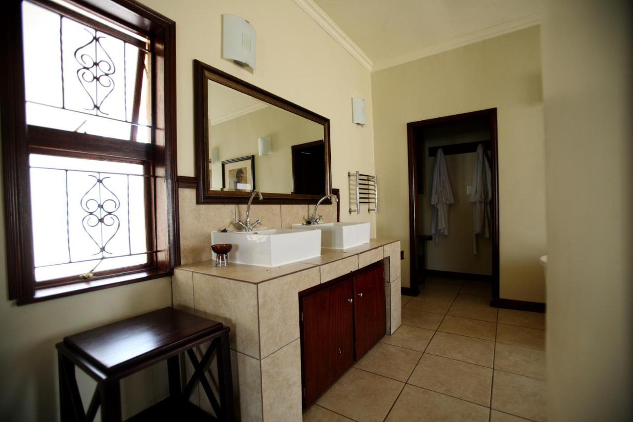 Moon And Sixpence Garden Guest House ملدرزدريفت المظهر الخارجي الصورة