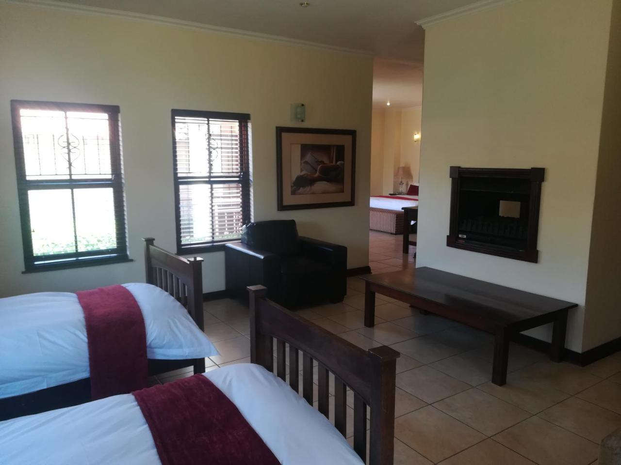 Moon And Sixpence Garden Guest House ملدرزدريفت المظهر الخارجي الصورة