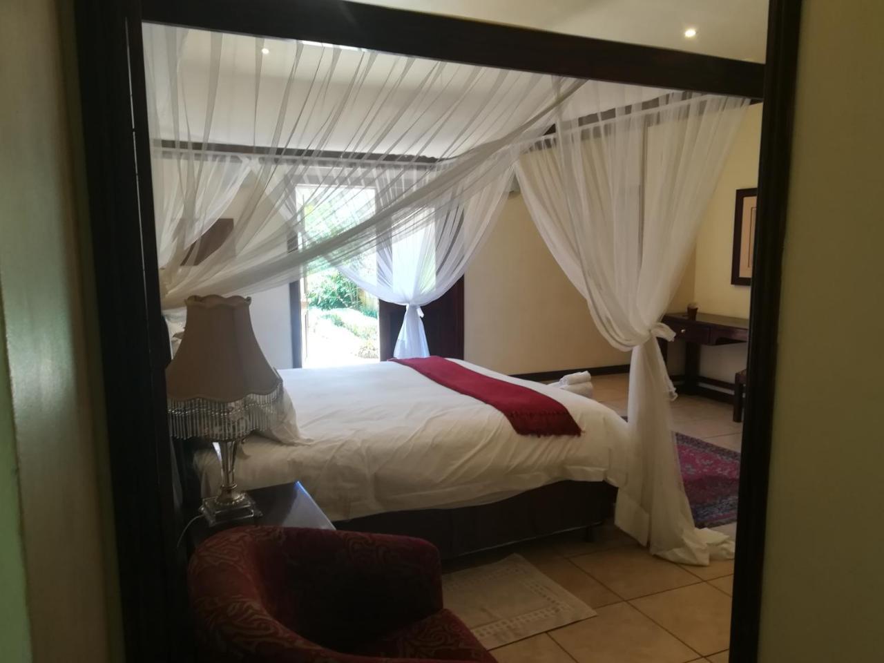 Moon And Sixpence Garden Guest House ملدرزدريفت المظهر الخارجي الصورة