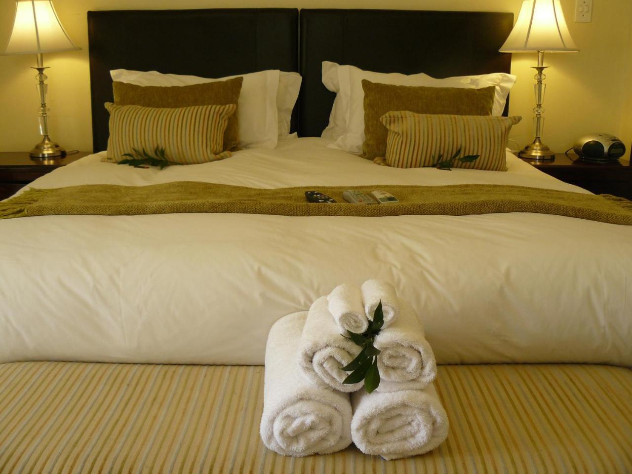 Moon And Sixpence Garden Guest House ملدرزدريفت المظهر الخارجي الصورة