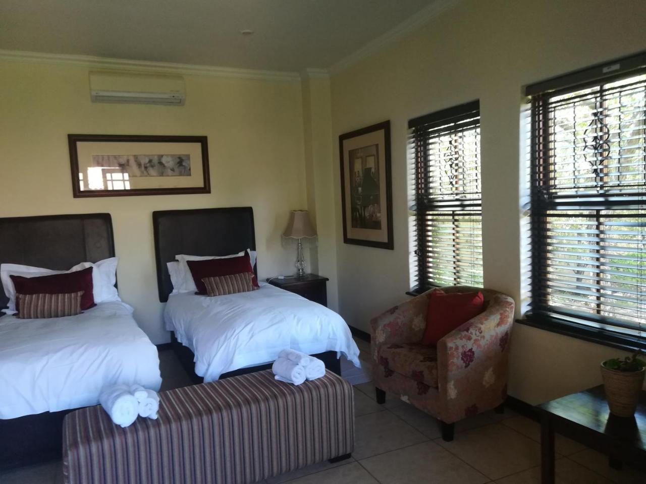 Moon And Sixpence Garden Guest House ملدرزدريفت المظهر الخارجي الصورة
