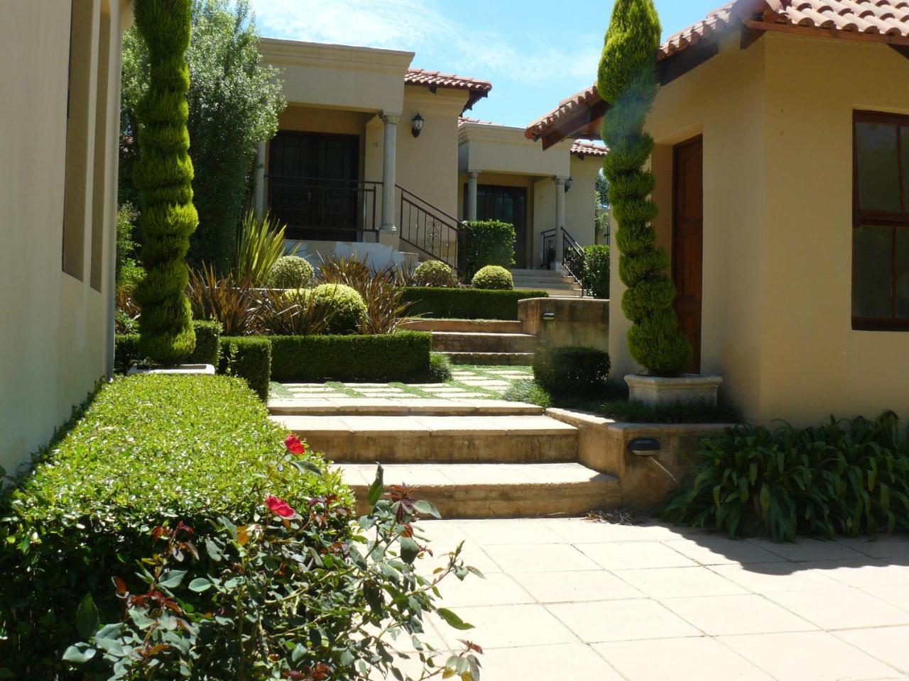 Moon And Sixpence Garden Guest House ملدرزدريفت المظهر الخارجي الصورة