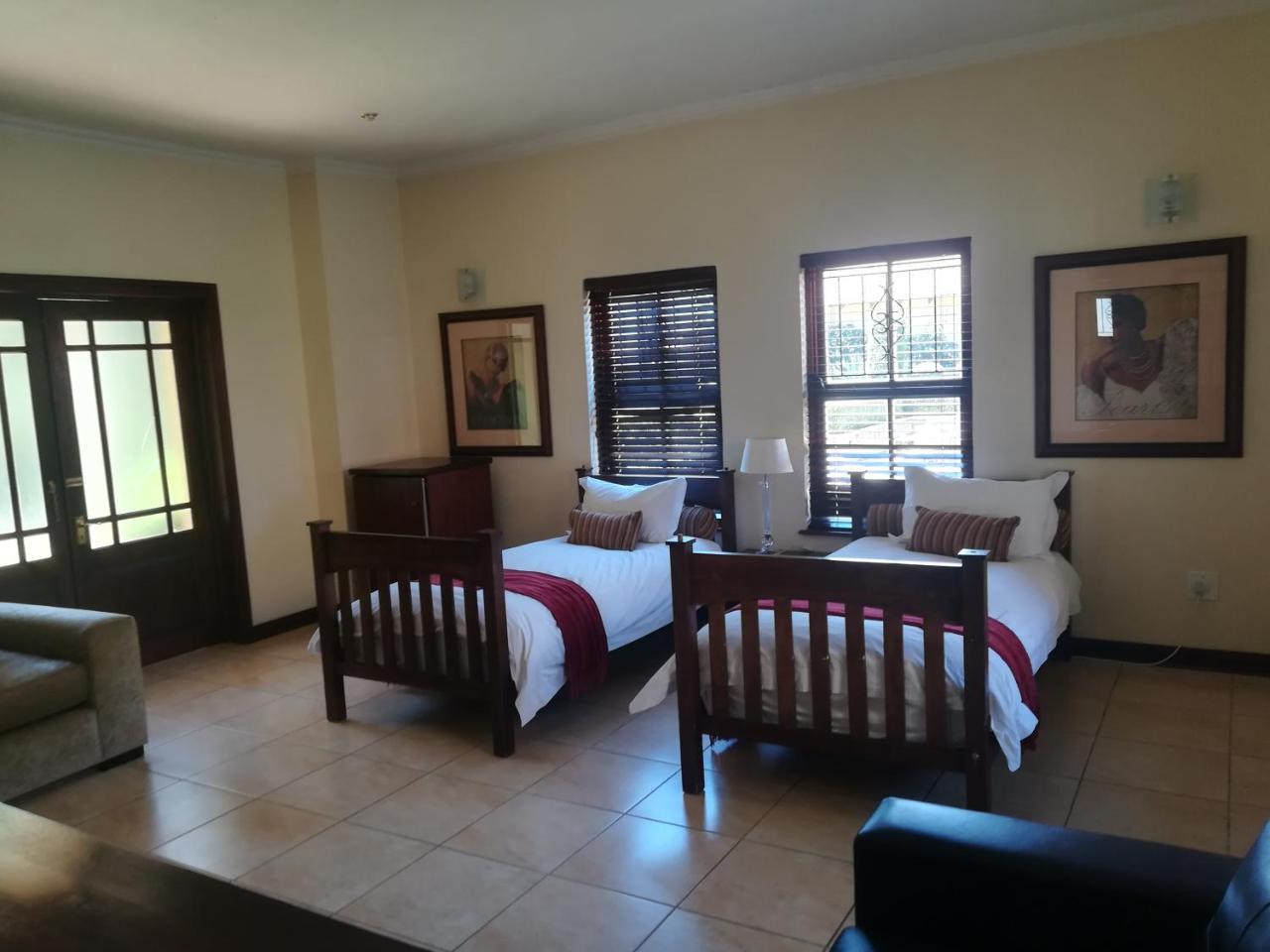 Moon And Sixpence Garden Guest House ملدرزدريفت الغرفة الصورة